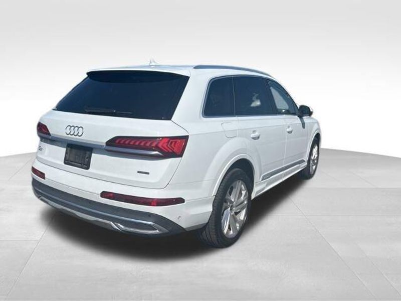 Used 2023 Audi Q7 Premium