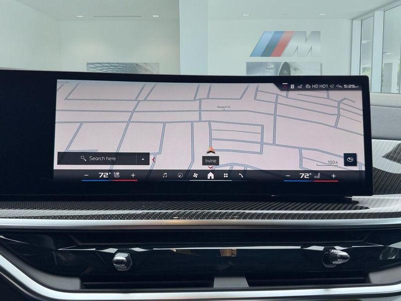 2025 BMW X7 M60iImage 27
