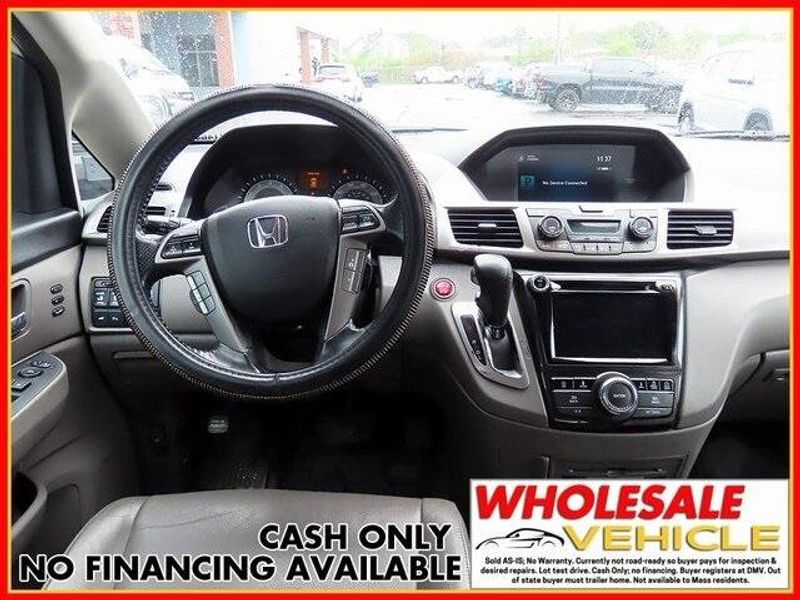 2016 Honda Odyssey Touring EliteImage 13