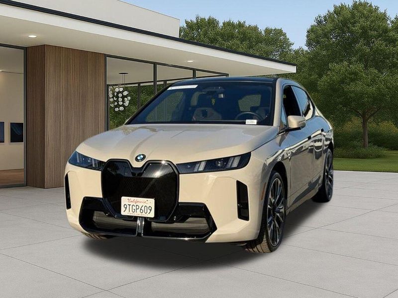 Used 2026 BMW iX xDrive60Image 3