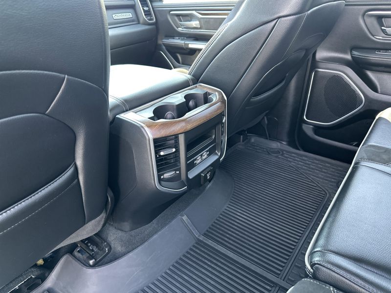2022 Ram 1500 Laramie photo 14