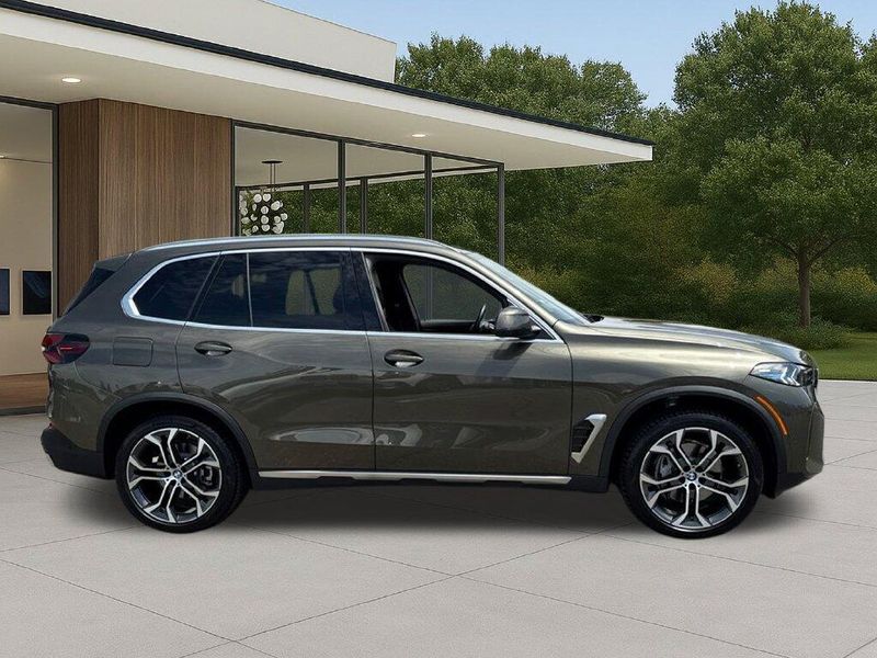 Used 2026 BMW X5 sDrive40iImage 7