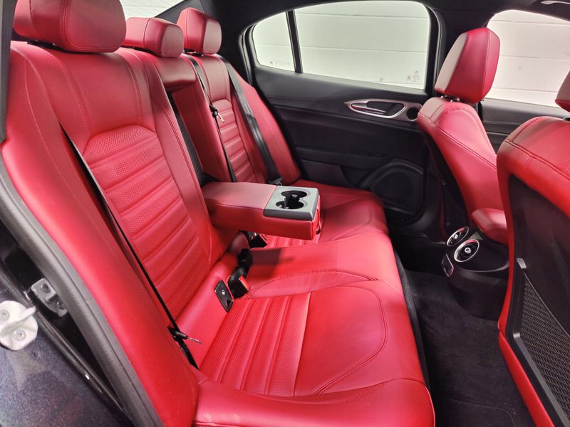 2024 Alfa Romeo Giulia Veloce AWD w/Sunroof/NAV/Activ AsstImage 20