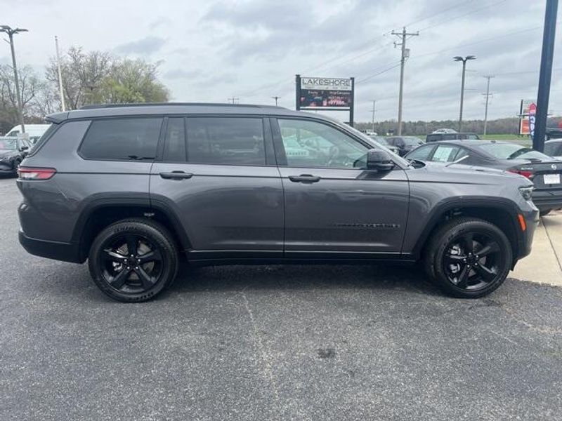 2025 Jeep Grand Cherokee L Altitude X 4x4Image 8