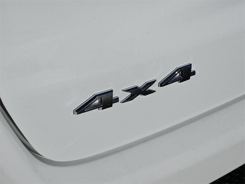 2023 Jeep Compass LimitedImage 8