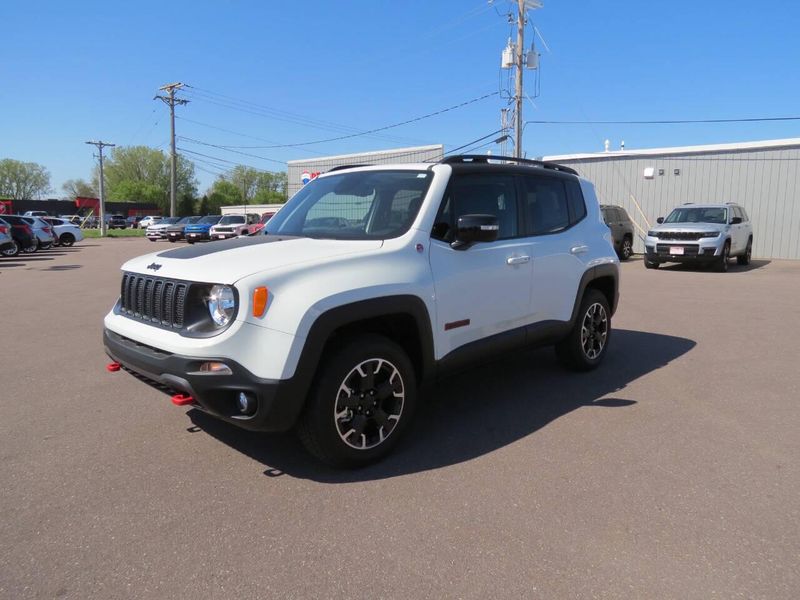 2023 Jeep Renegade Trailhawk 4x4 4dr SUVImage 6