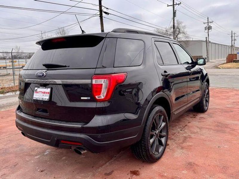 Used 2019 Ford Explorer XLTImage 5