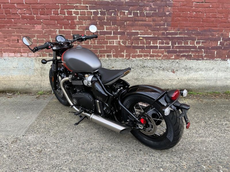 2025 Triumph Bonneville Bobber