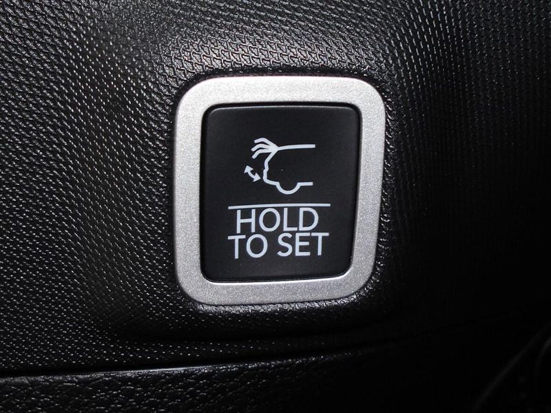 2025 Jeep Grand Cherokee Limited 4x4Image 18