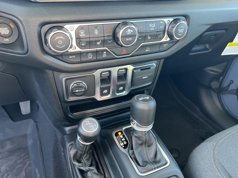New 2026 Jeep Wrangler 2-door Sport SImage 35