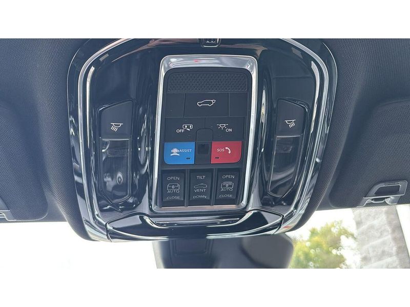 Used 2022 Jeep Grand Cherokee OverlandImage 22