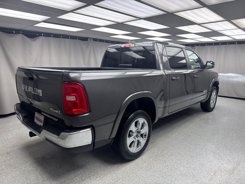 2025 RAM 1500 Big Horn Crew Cab 4x4 5