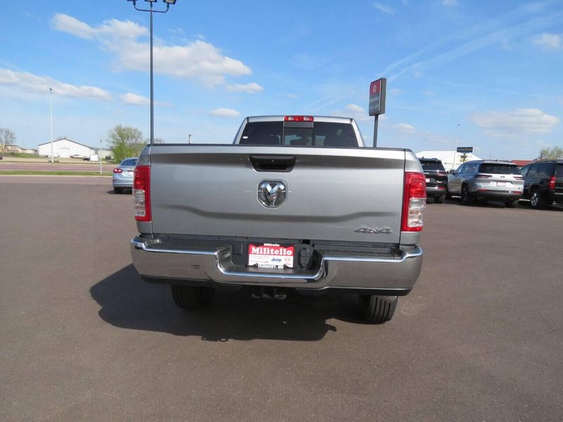 2024 RAM 2500 Tradesman Crew Cab 4x4 8