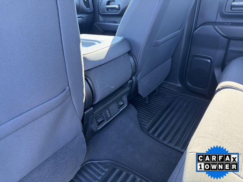 Used 2024 Chevrolet Silverado 2500HD CustomImage 17