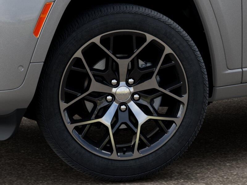 New 2026 Jeep Grand Cherokee SummitImage 20