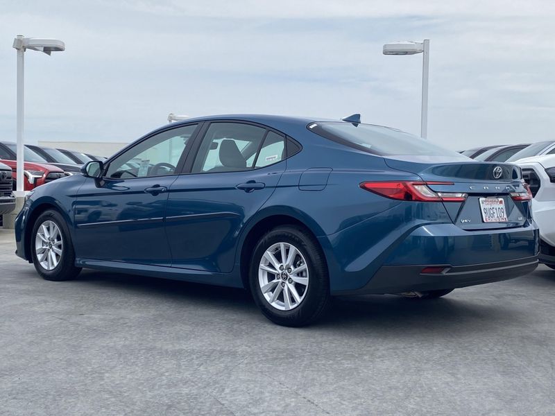 Used 2025 Toyota Camry LEImage 5