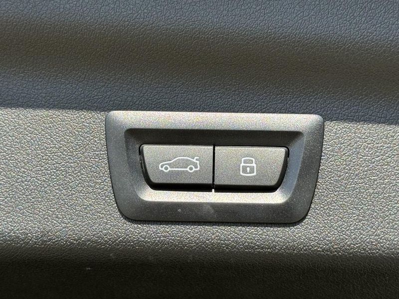 2025 BMW X1 xDrive28iImage 16