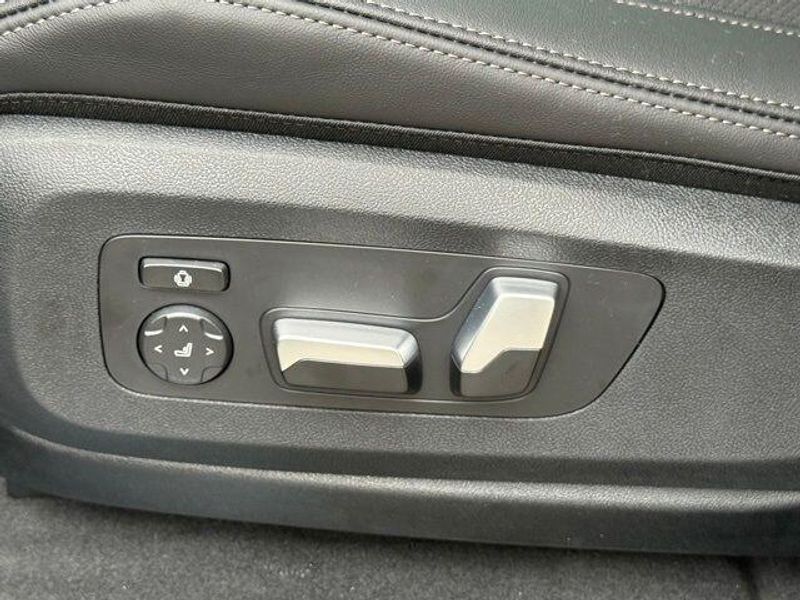 New 2026 BMW X5 sDrive40iImage 18