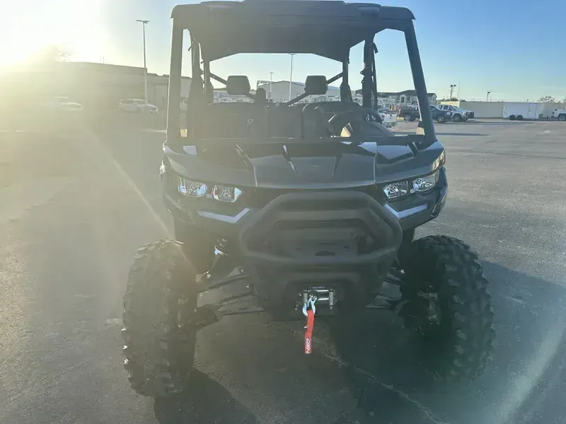 2025 Can-Am DEFENDER MAX LONE STAR HD10 STEALTH BLACKImage 9