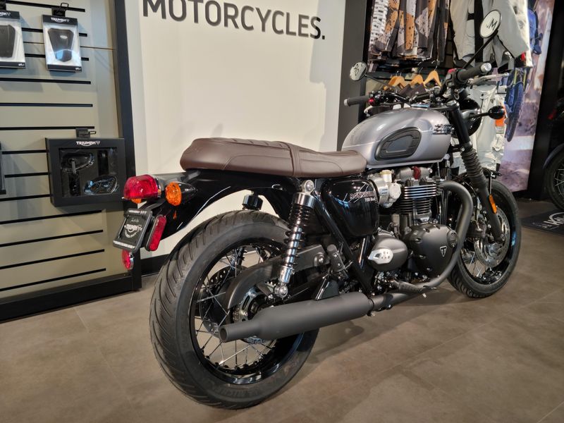2025 Triumph BONNEVILLE T120 BLACK 
