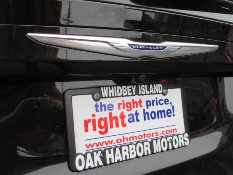 Used 2020 Chrysler Pacifica LimitedImage 11