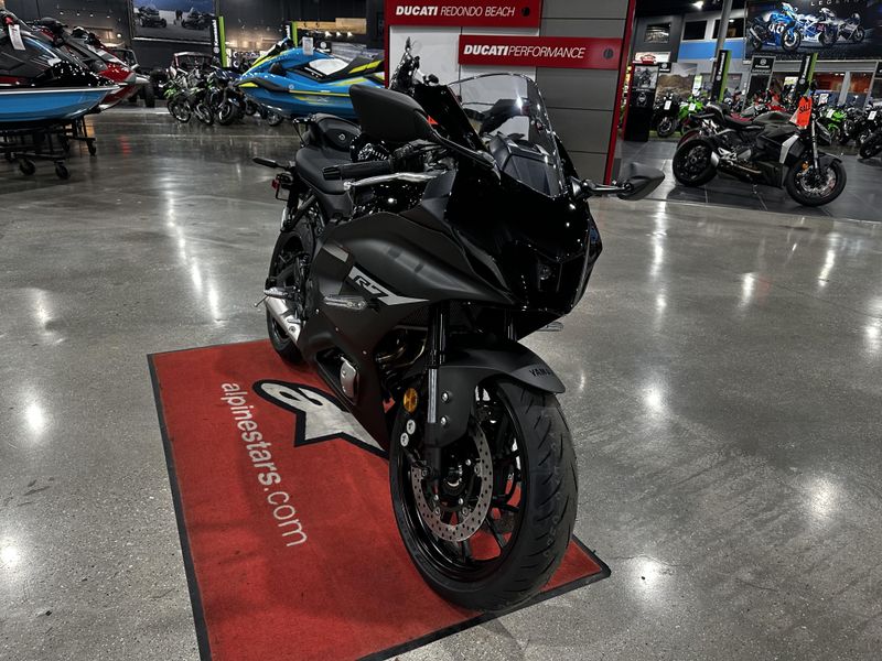 Used 2024 Yamaha YZF-R7 CA Image 7