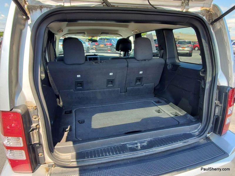 Used 2011 Jeep Liberty SportImage 12