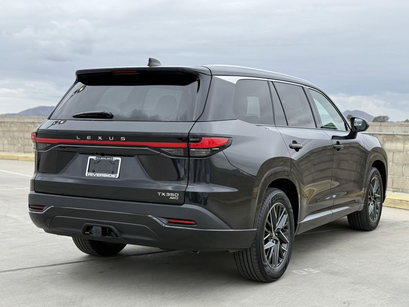 2025 Lexus TX Image 12