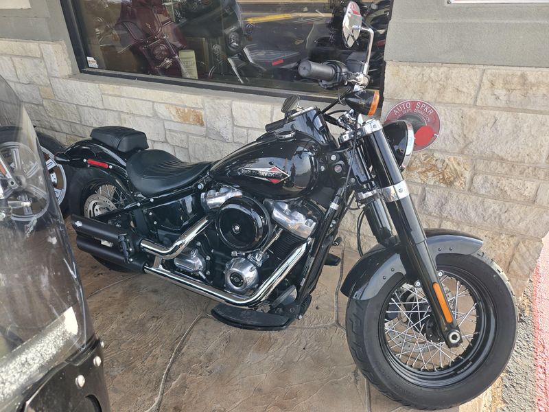 USED 2019 HARLEY SOFTAIL SLIM Image 2