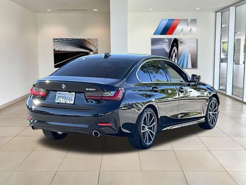 2021 BMW 3 Series 330iImage 7