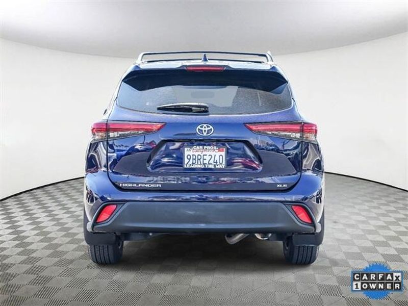 Used 2022 Toyota Highlander XLEImage 7