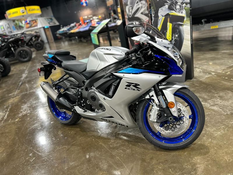 New 2026 Suzuki GSX-R600 Image 14