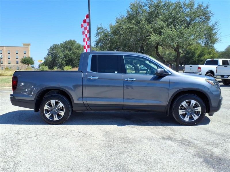 2018 Honda Ridgeline RTL-E photo 2