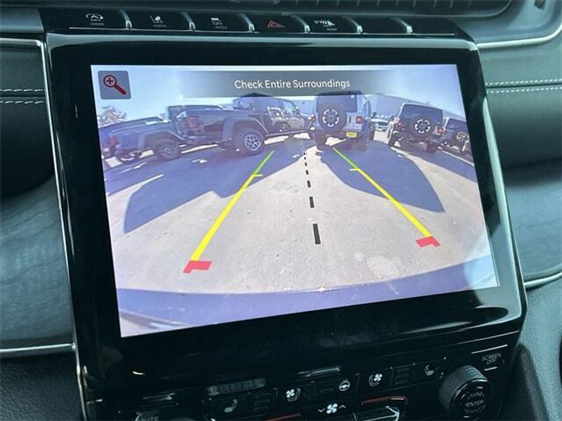 New 2024 Jeep Grand Cherokee L Overland 4x4Image 25