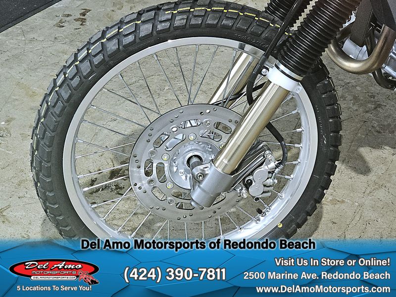 2025 Suzuki DR650S Image 20