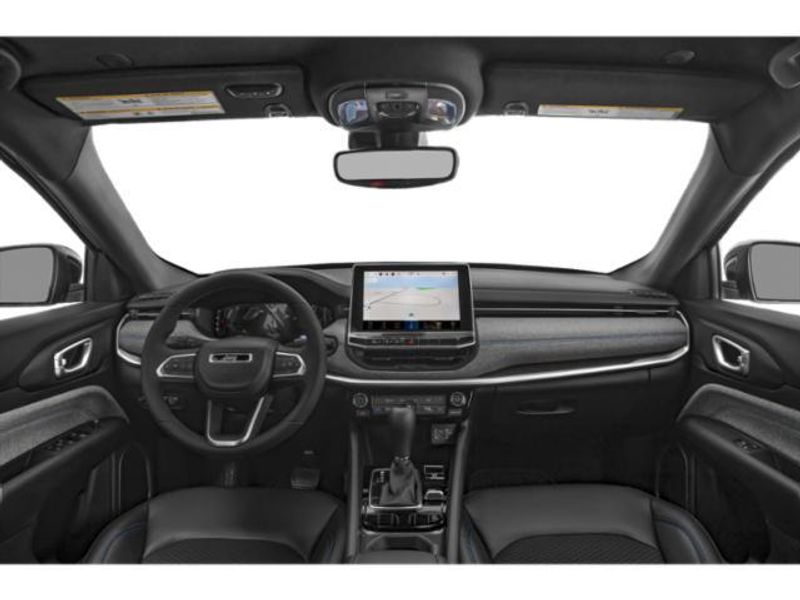 2026 Jeep Compass Latitude Altitude2026 Jeep Compass Latitude Altitude