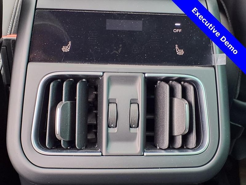 New 2025 Maserati Grecale Image 14