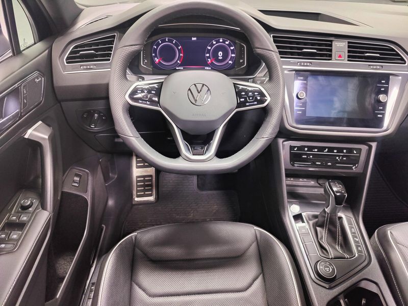 Used 2024 Volkswagen Tiguan AWD SEL R-Line w/Sunroof/NavImage 22