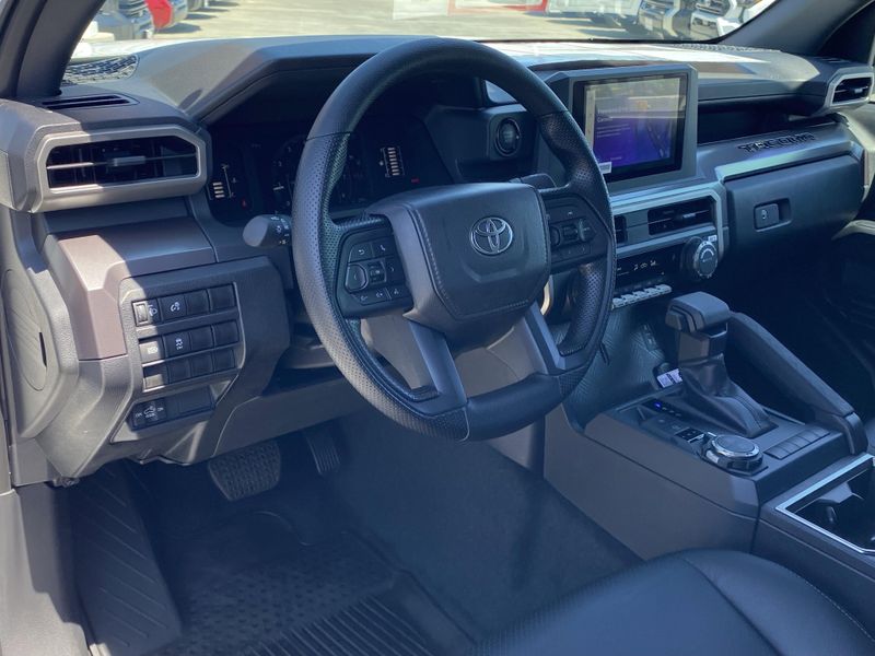 Used 2025 Toyota Tacoma SR5Image 14