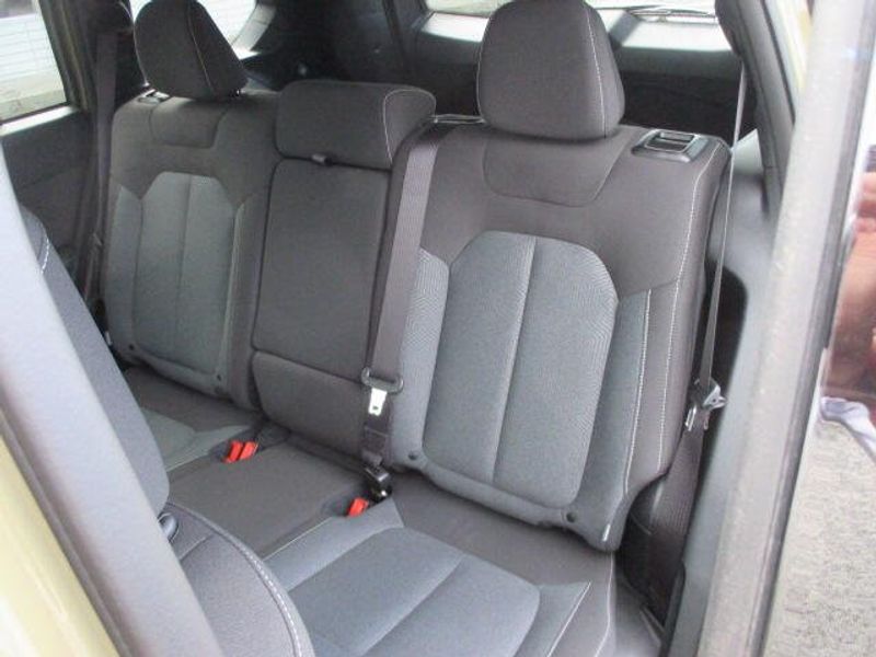 New 2026 Jeep Cherokee Laredo 4x4Image 21