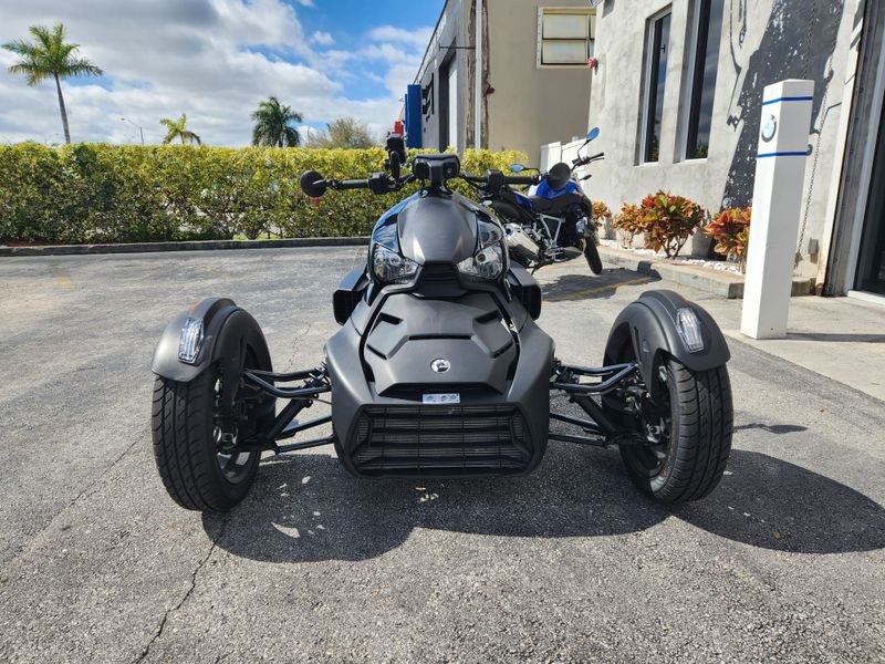 2022 Can-Am RYKER 600 ACE Image 2