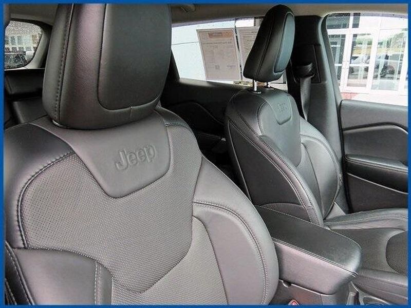 2021 Jeep Cherokee Latitude LuxImage 9