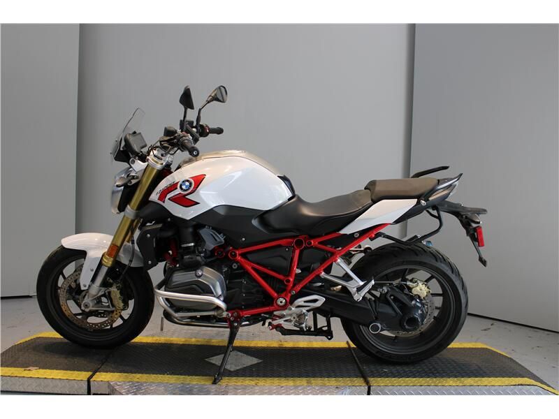 2016 BMW R12R Image 2