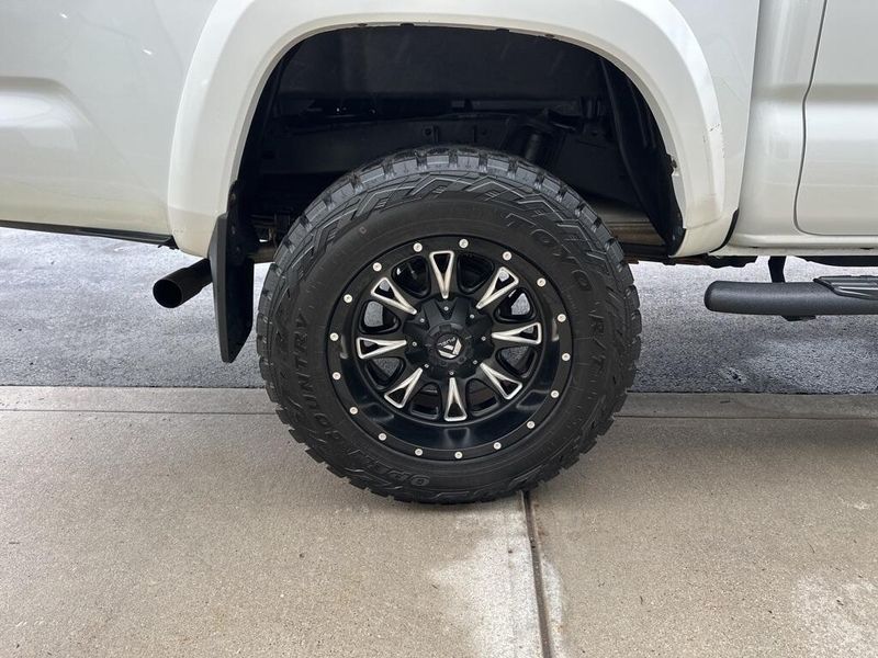 2020 Toyota Tacoma TRD SportImage 13