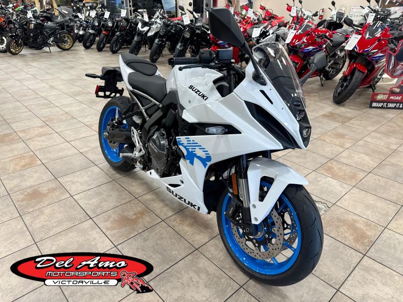 New 2027 Suzuki GSX-8R Image 1