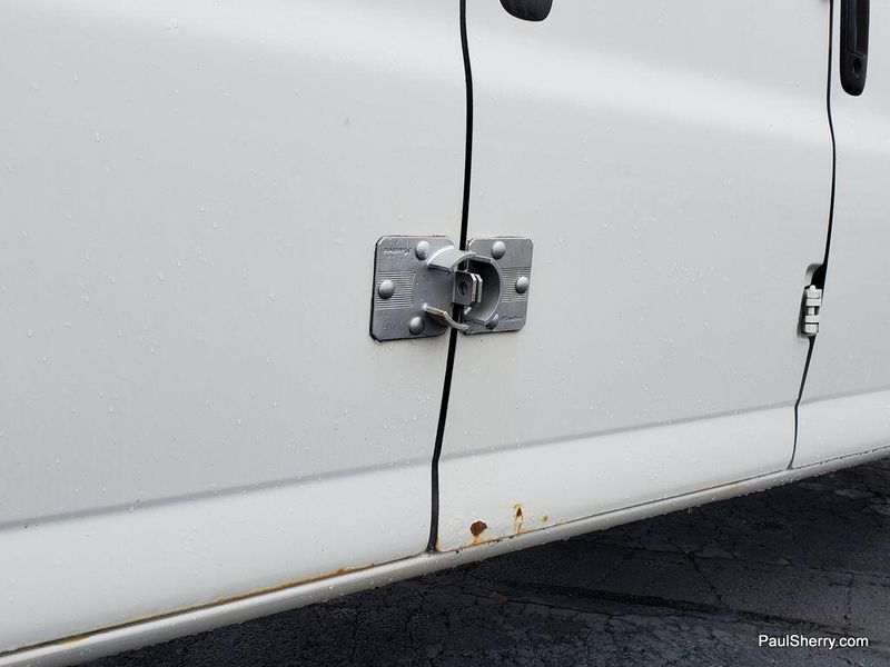 2014 GMC Savana 2500 Work VanImage 11