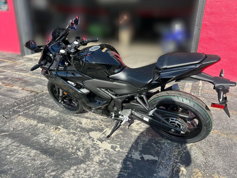 New 2026 Yamaha YZF-R3 ABS Image 16