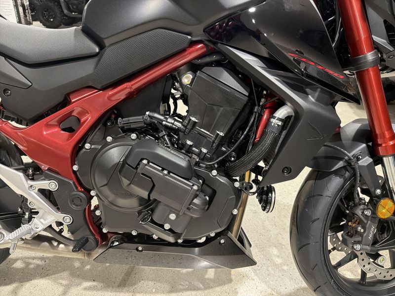 New 2026 Honda CB750 HORNET E-CLUTCH Image 20