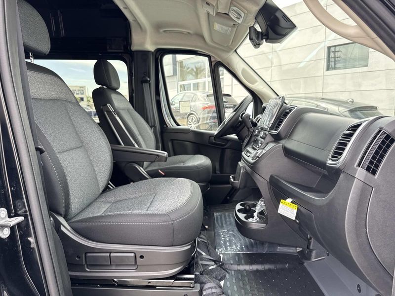 New 2026 RAM Promaster 2500 Slt+ Window Van High Roof 159' Wb