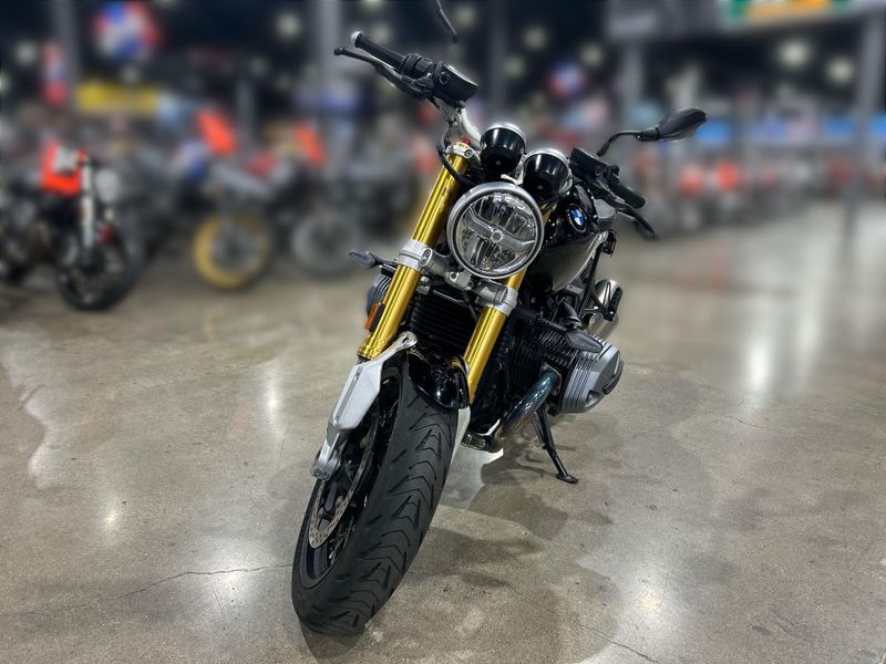 2021 BMW R nineT Image 19